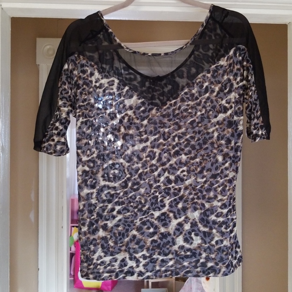 Express | Animal print top size S NWT